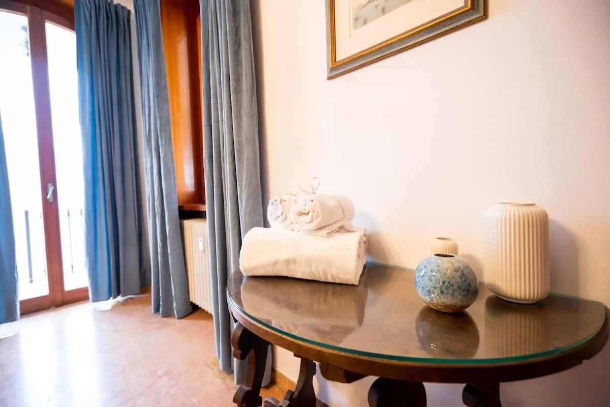 Villa Esmeralda Beths House ブレンゾーネ