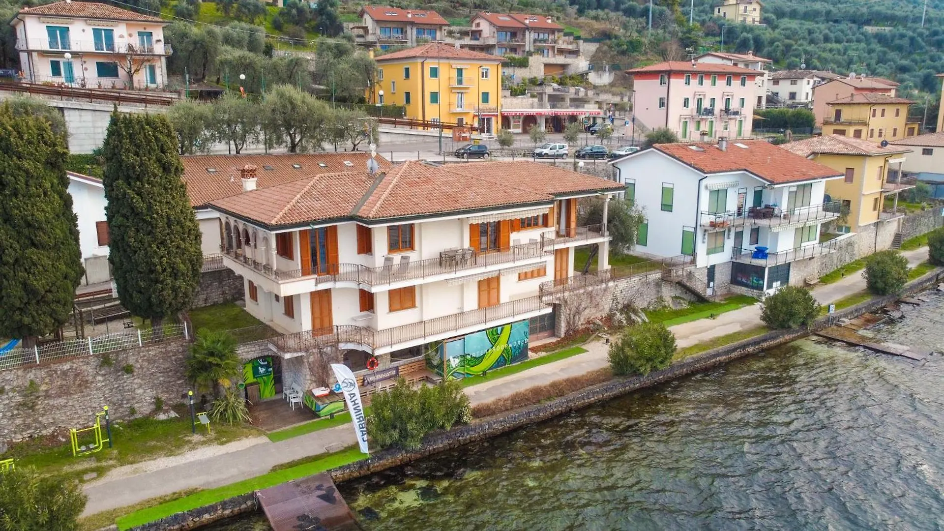 Villa Esmeralda Beths House ブレンゾーネ