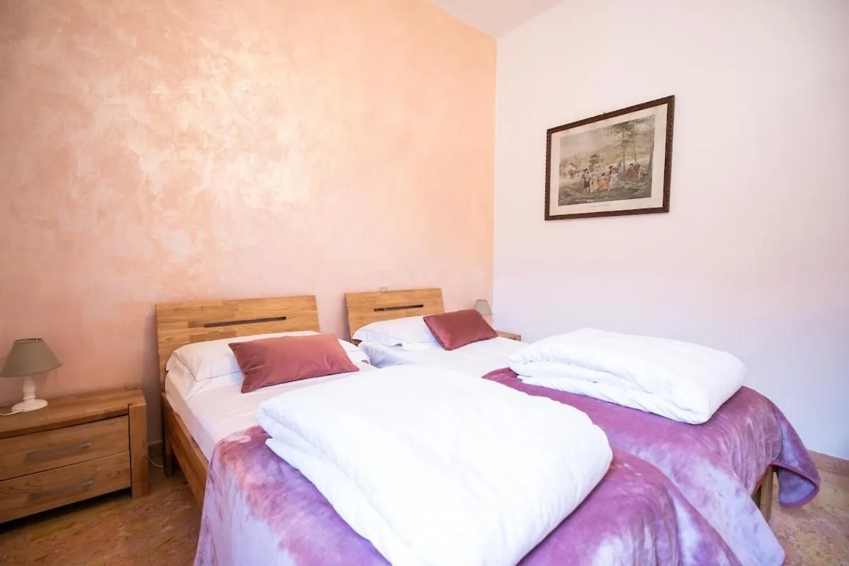 Villa Esmeralda Beths House ブレンゾーネ 0*,  イタリア