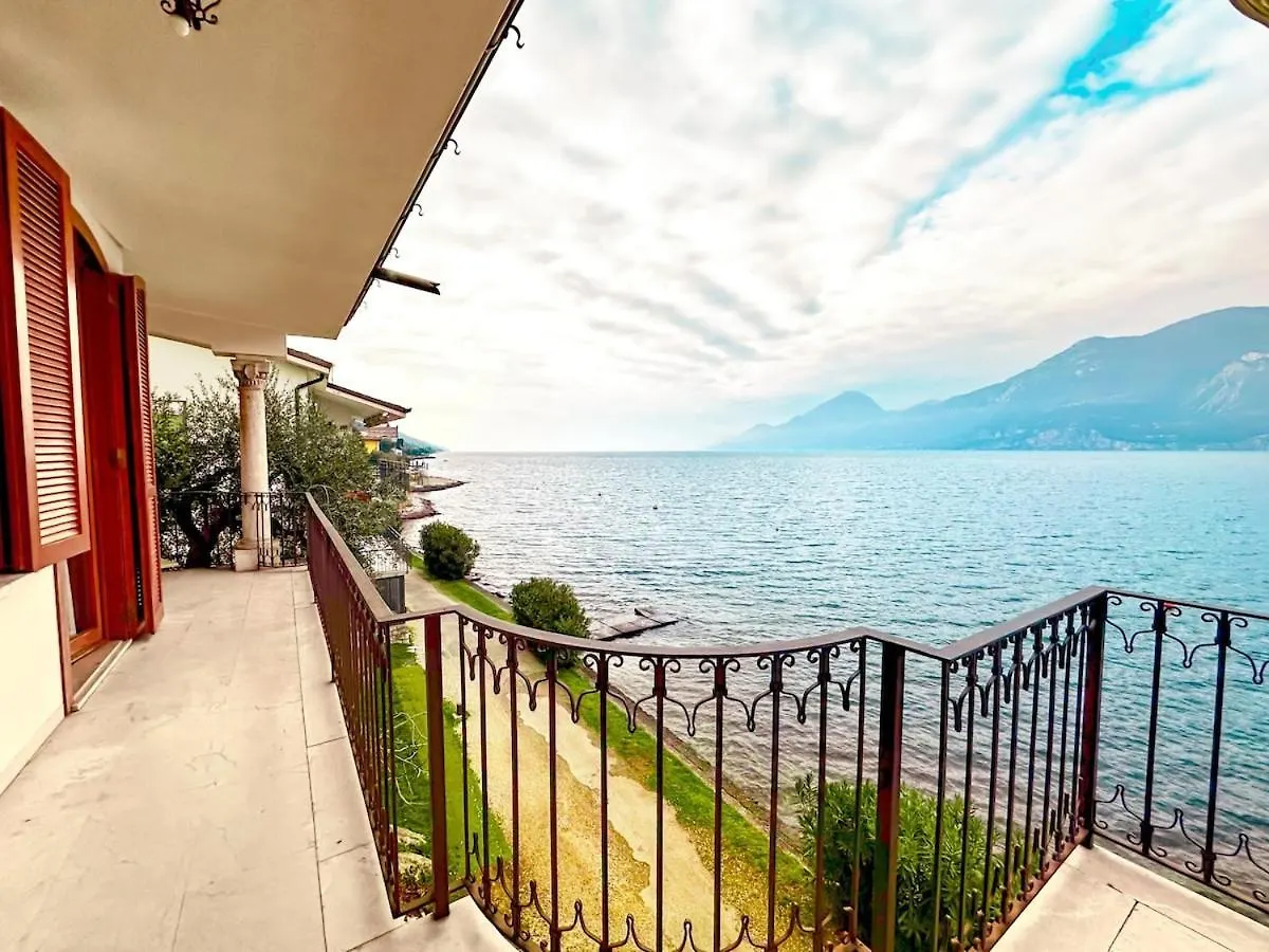 Villa Esmeralda Beths House ブレンゾーネ 0*,  イタリア