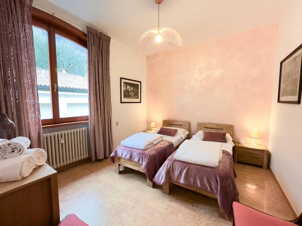 Villa Esmeralda Beths House ブレンゾーネ