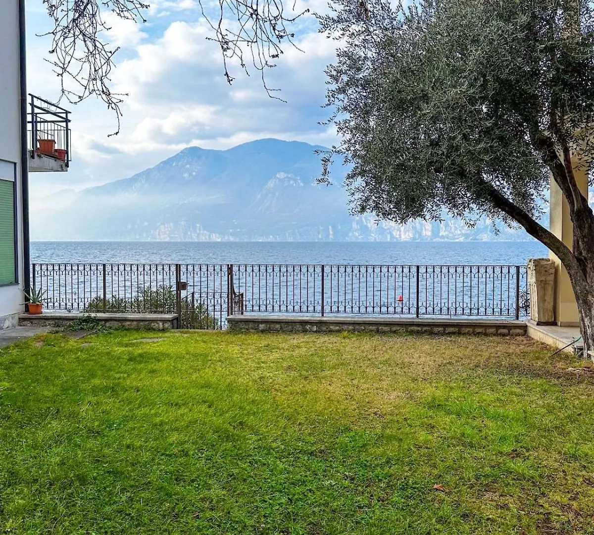 Villa Esmeralda Beths House ブレンゾーネ