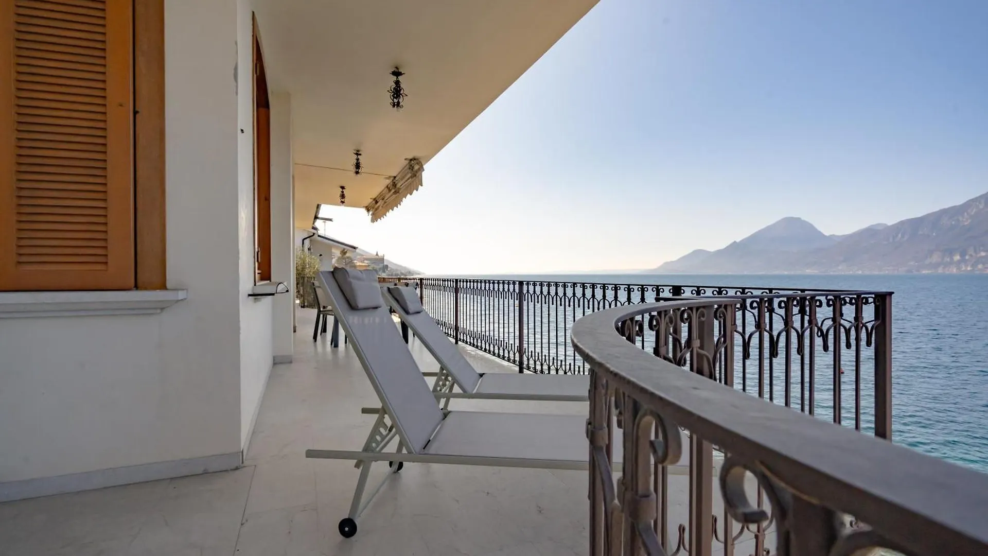 Villa Esmeralda Beths House ブレンゾーネ