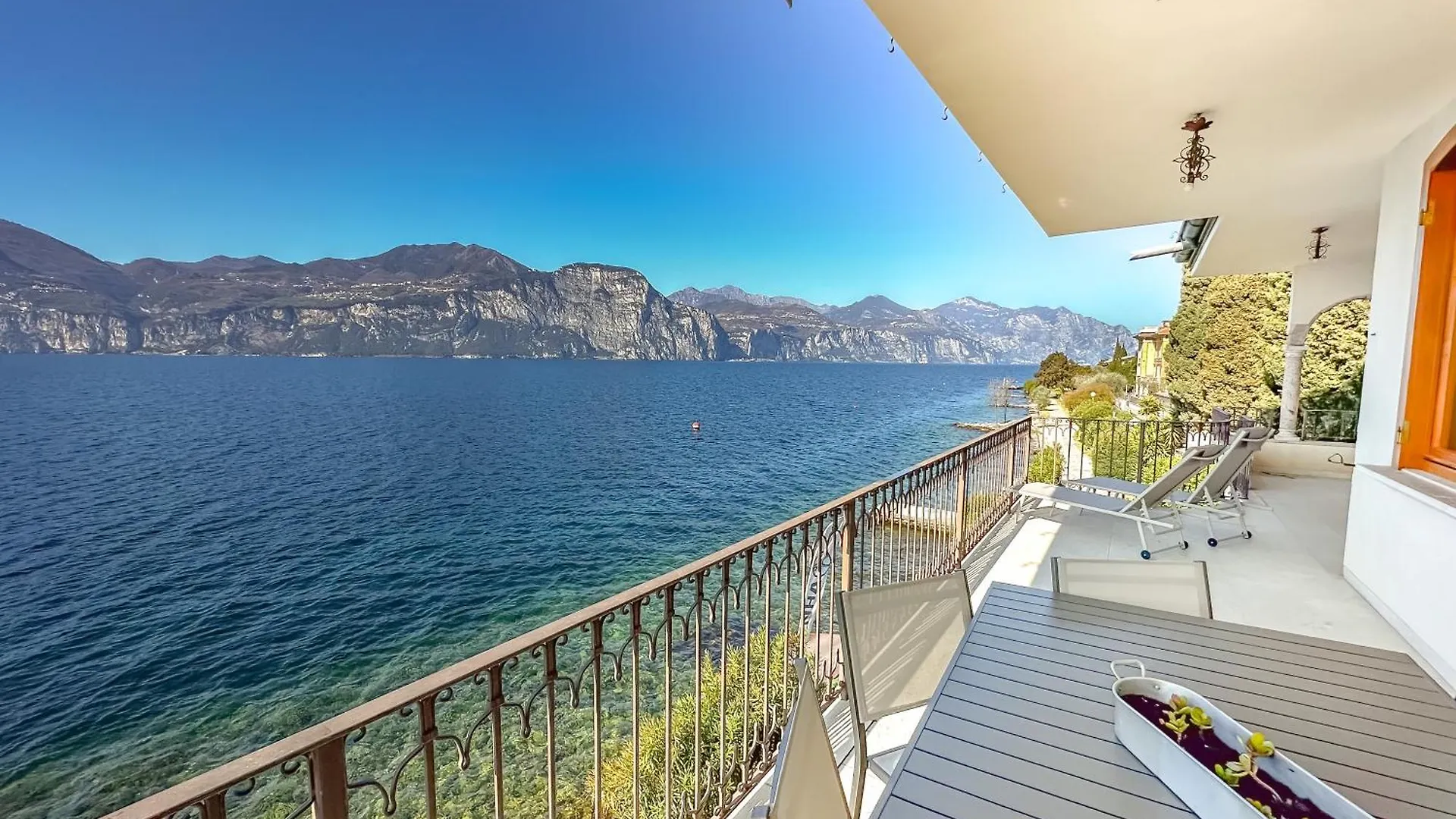 Villa Esmeralda Beths House ブレンゾーネ